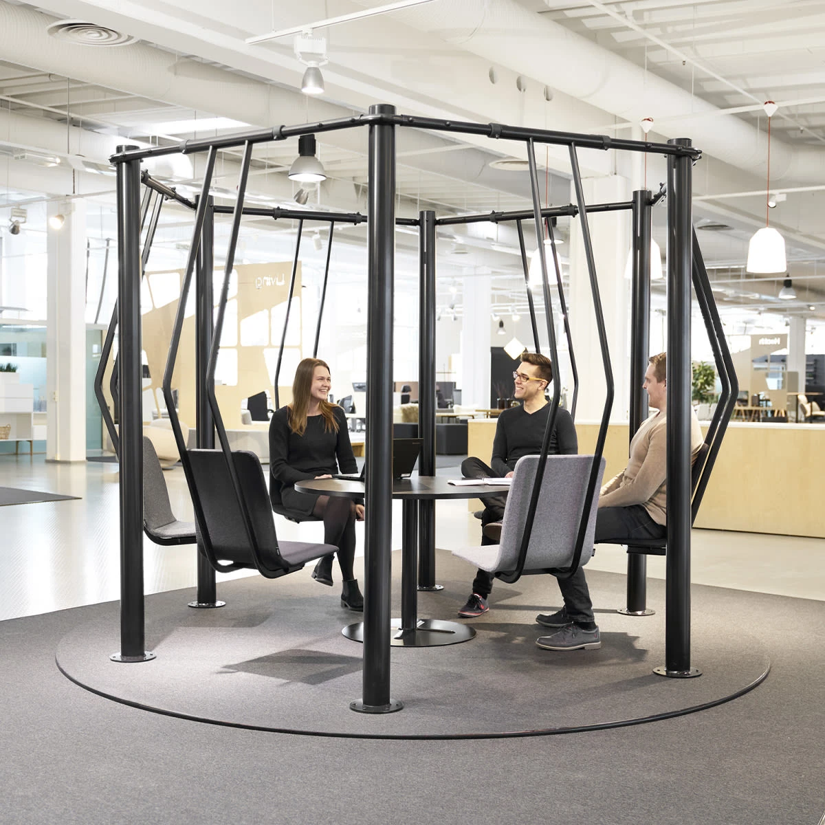 Hangaround - Image 7