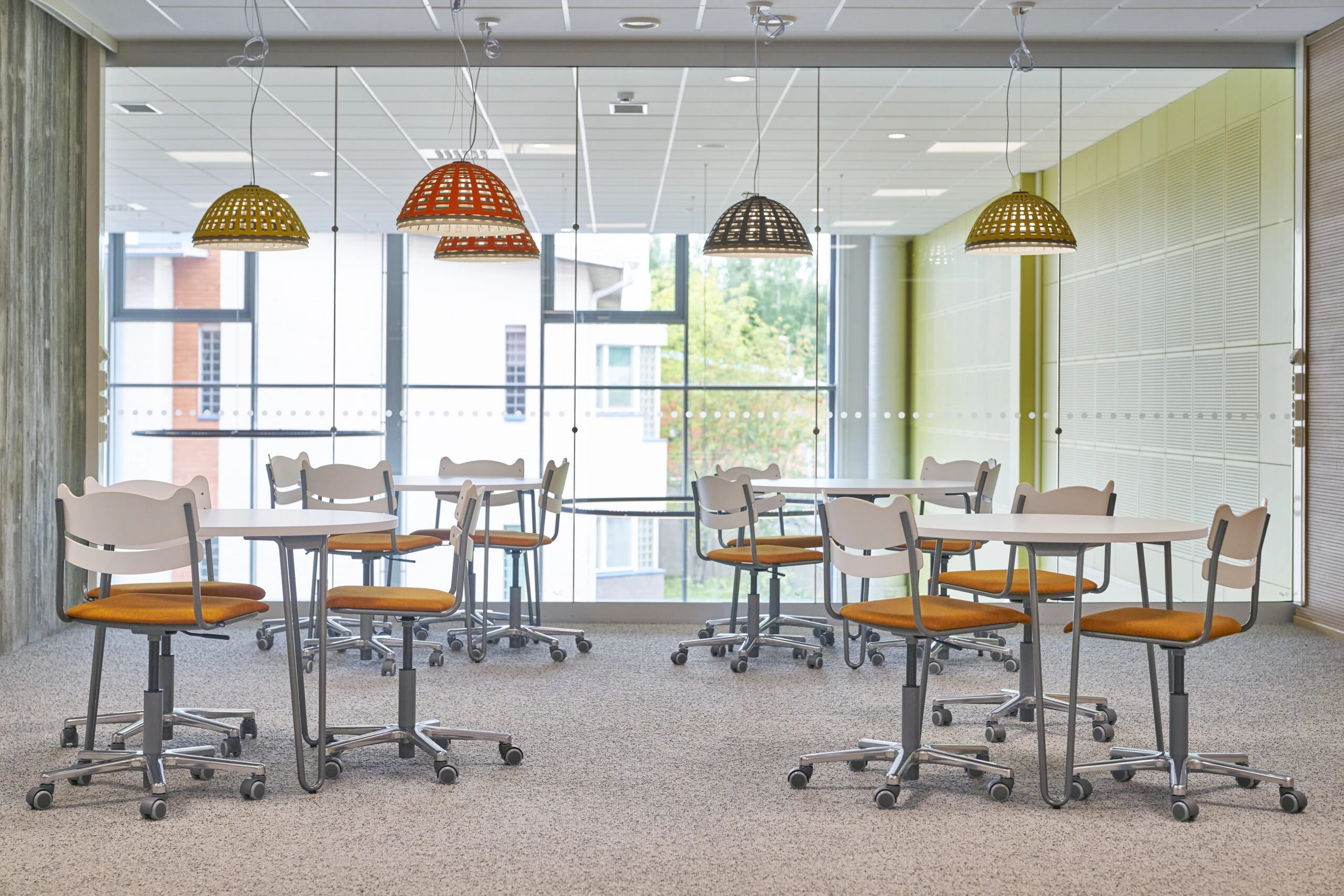 Riihenmäen_koulu_070817_60 Prima saplākšņa krēsls ar riteņiem - Image 2