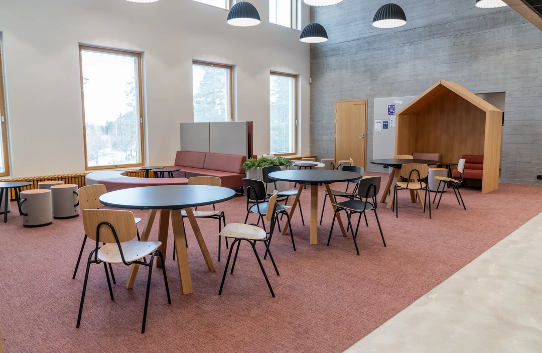 Orimattila_koulu_04112024-73_PowerPoint-png Joy galds apaļš - Image 8