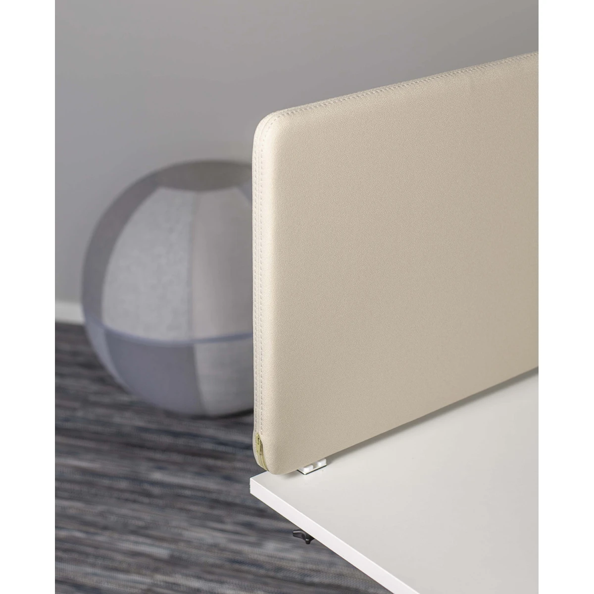 ScreenIT A30 Above desk - Image 1